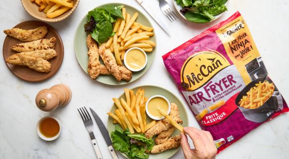 Poulet pané, frites au air fryer & salade